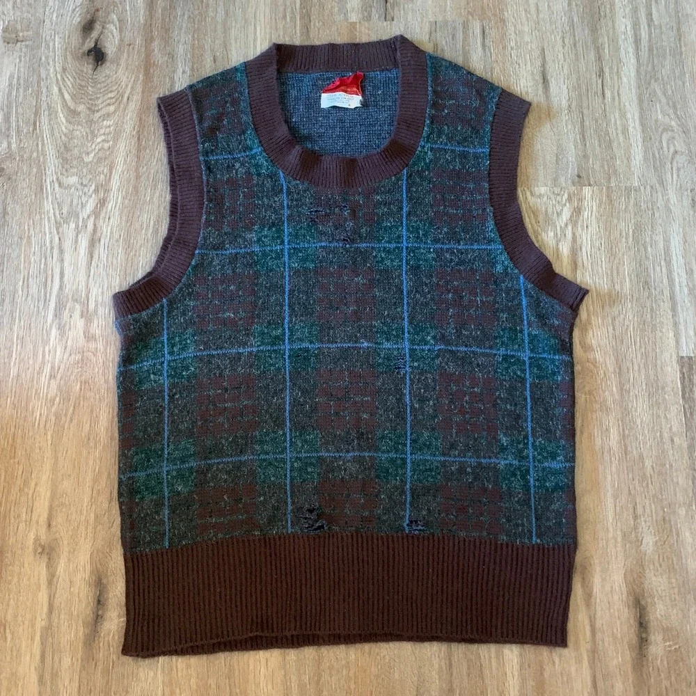 Vintage 1970s plaid knit sweater vest in brown blue - made in USA - size XL mens